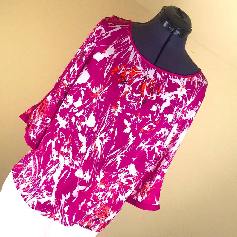 Women’s Adrianna Papell Pink floral Blouse. Size L